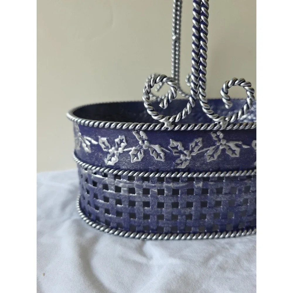 Metal Basket Blue And Silver With Holly Leaves‎ And Handle